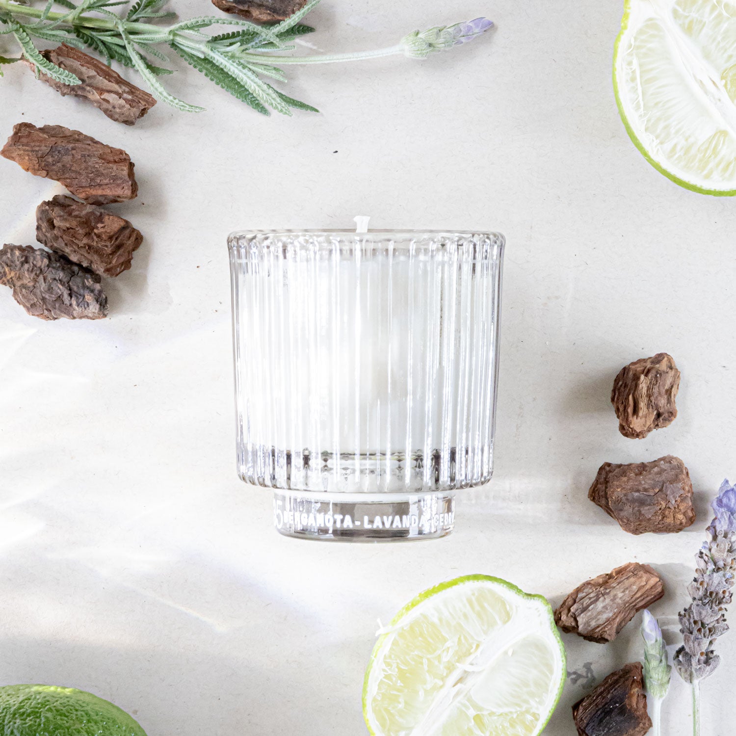 Vela No.35 BERGAMOTA + LAVANDA + CEDRO (180G)